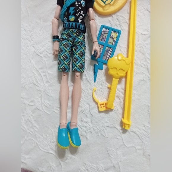 SOLD!!!Monster high doll Jackson Hyde freaky fuzion - Picture 5 of 6